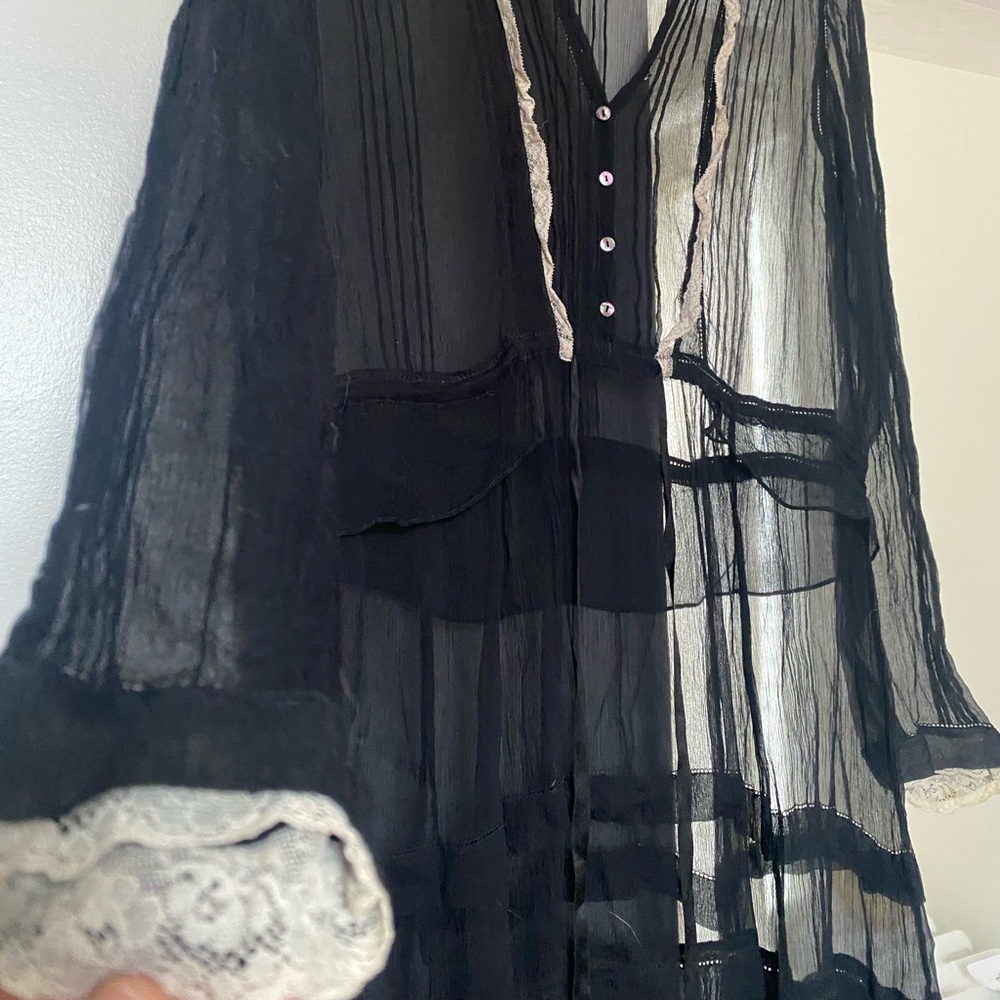Worn twice ! Recently dry cleaned ! Rebecca Taylor size 4